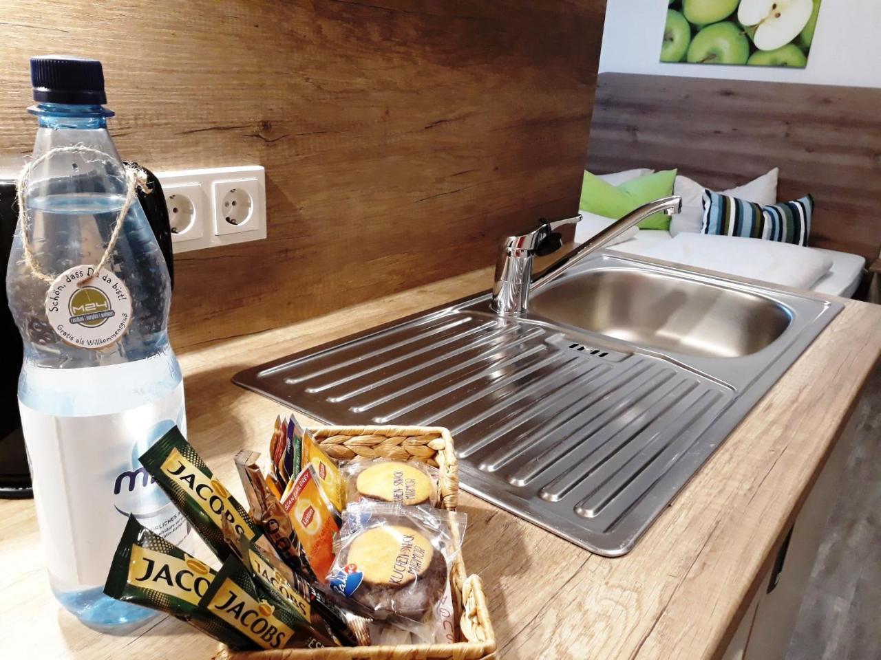 Hotel M24 - Alle Zimmer Mit Kuechenzeile เวคตา ภายนอก รูปภาพ