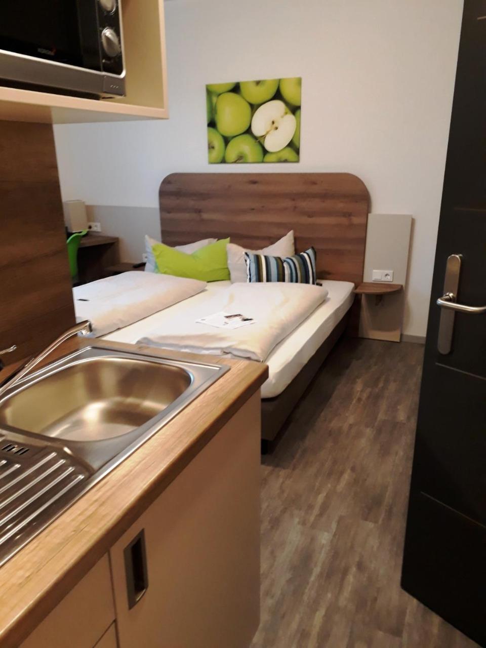 Hotel M24 - Alle Zimmer Mit Kuechenzeile เวคตา ภายนอก รูปภาพ